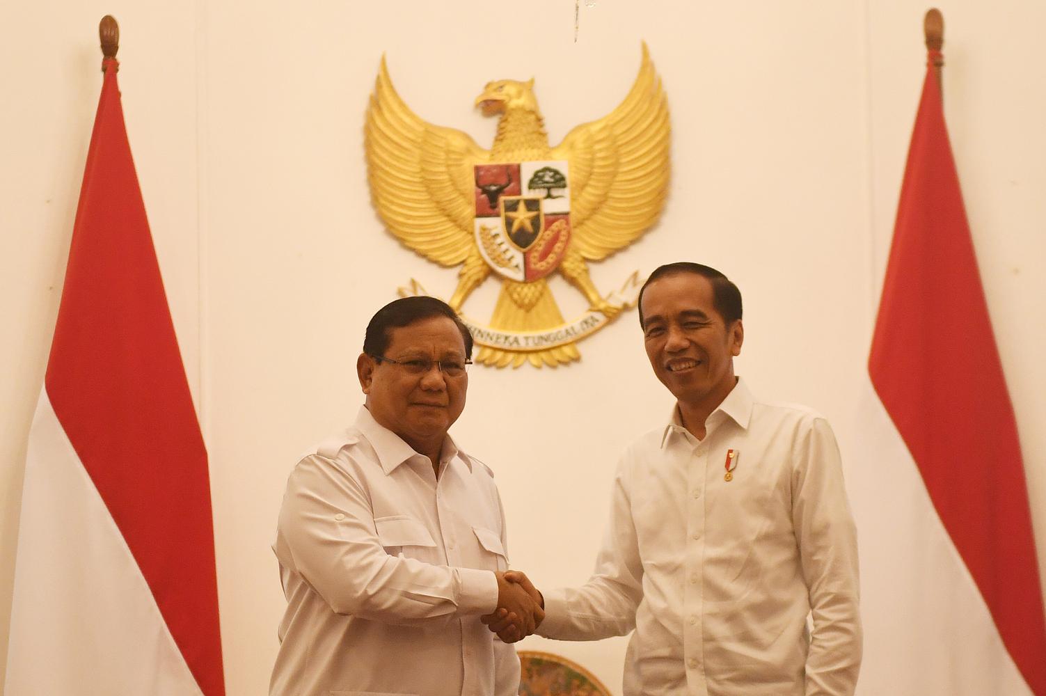 PRESIDEN JOKO WIDODO BERTEMU DENGAN PRABOWO SUBIANTO