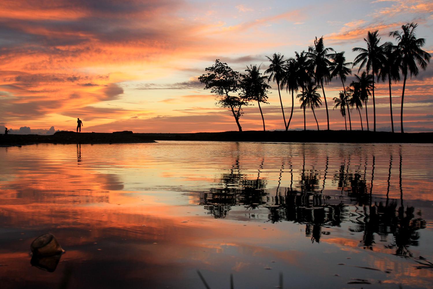 PANORAMA SUNSET PANTAI ACEH BARAT