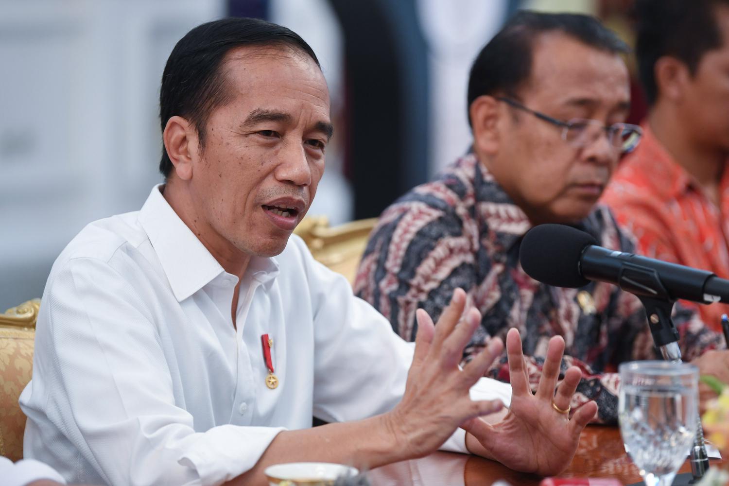 PRESIDEN BERDIALOG DENGAN WARTAWAN KEPRESIDENAN