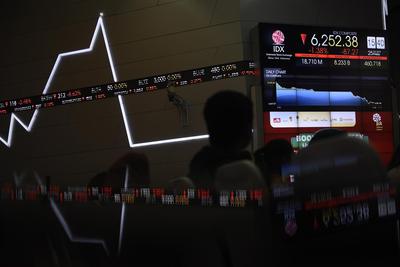Terbaik di Asia, IHSG Naik 3,3% Berkat Saham Tiga Bank BUMN ...