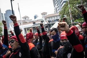 AKSI TUNTUT KENAIKAN UMP 2020