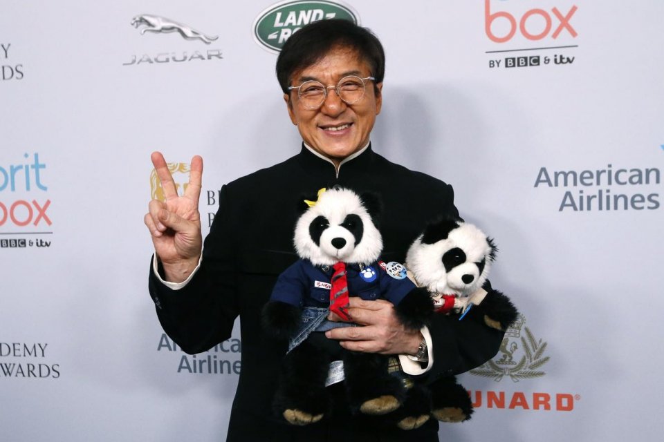 Jackie Chan sebagai salah satu artis film kungfu terbaik dari berbagai masa dan bisa dinikmati saat disaksikan dari layar kaca televisi di rumah. 