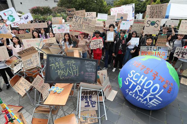 Climate-Change/Strike-Southkorea