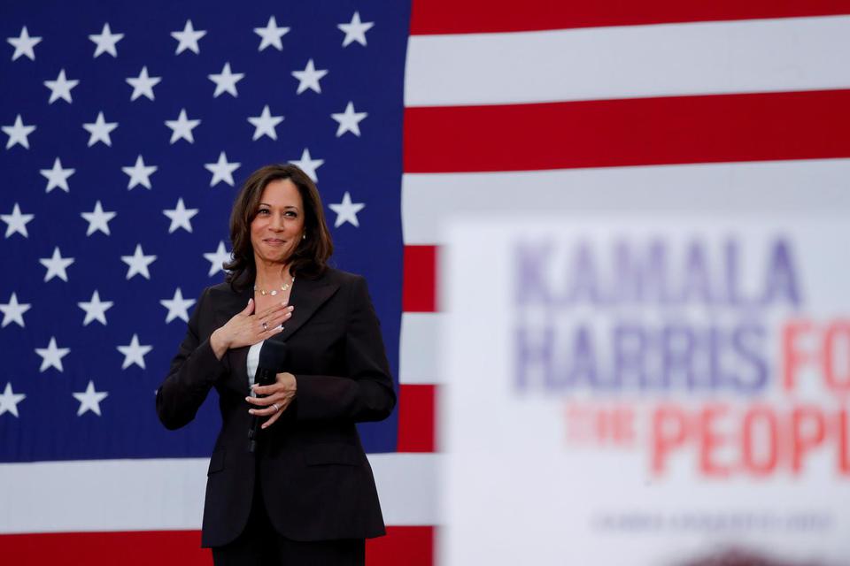 Kamala Harris dalam sebuah acara di Los Angeles, 19 Mei 2019. Ia akan mendampingi Joe Biden sebagai cawapres dalam Pemilu Amerika Serikat pada November 2020.