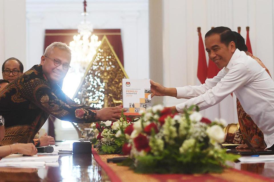KPU, Jokowi, Koruptor dilarang ikut pilkada