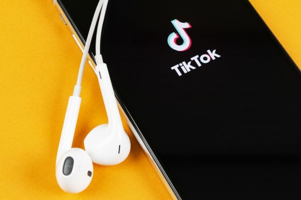 Ilustrasi aplikasi video musik pendek TikTok