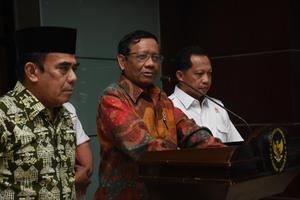 RATAS MENKOPOLHUKAM BERSAMA MENAG DAN MENDAGRI