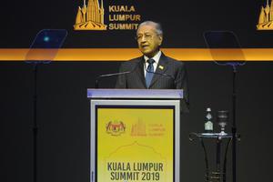 PIDATO MAHATHIR PADA PEMBUKAAN KL SUMMIT