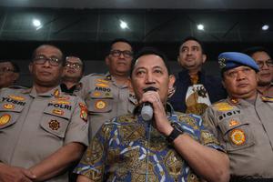 POLRI UMUMKAN TERSANGKA PENYIRAMAN NOVEL BASWEDAN