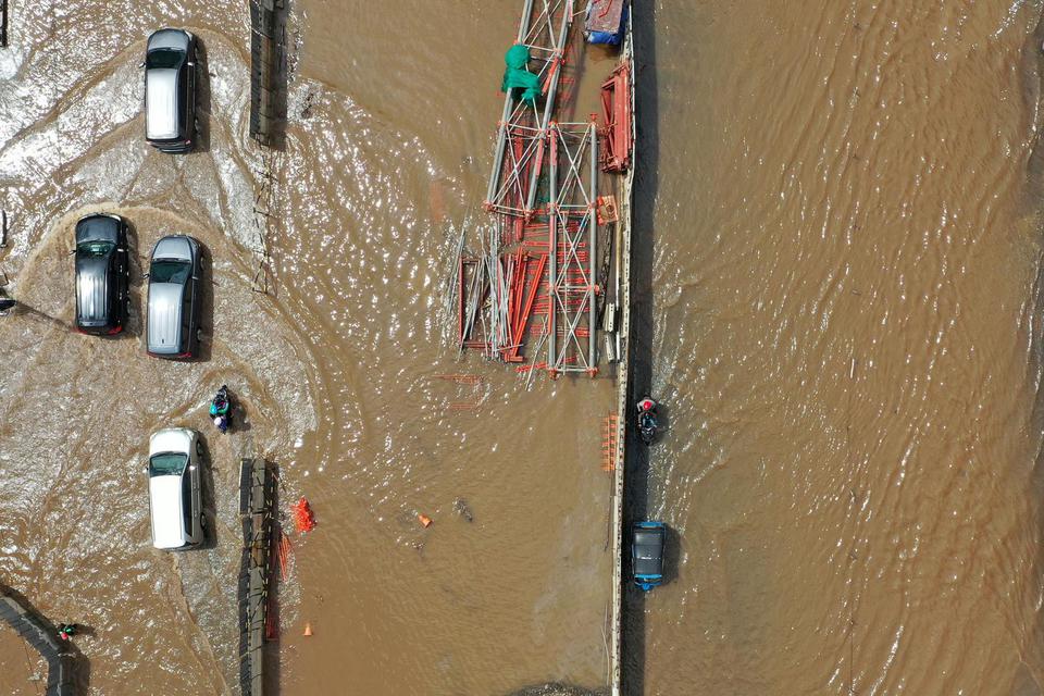 Banjir Jakarta, Modifikasi Cuaca
