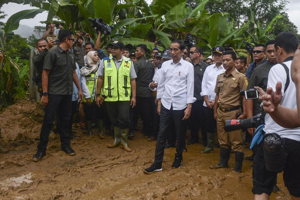 Banjir Bandang di Lebak, Jokowi Minta Penambangan Emas Ilegal Disetop