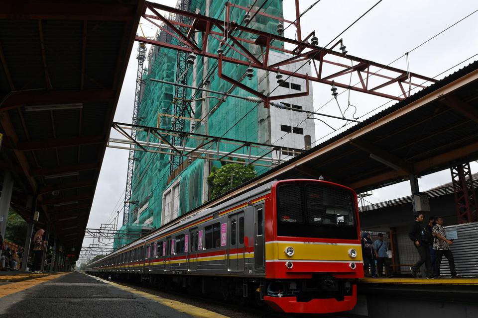 Menteri BUMN Erick Thohir menilai apartemen berkonsep hunian terintegrasi dengan stasiun kereta api dan fasilitas umum lain akan diminati milenial Tanah Air. 