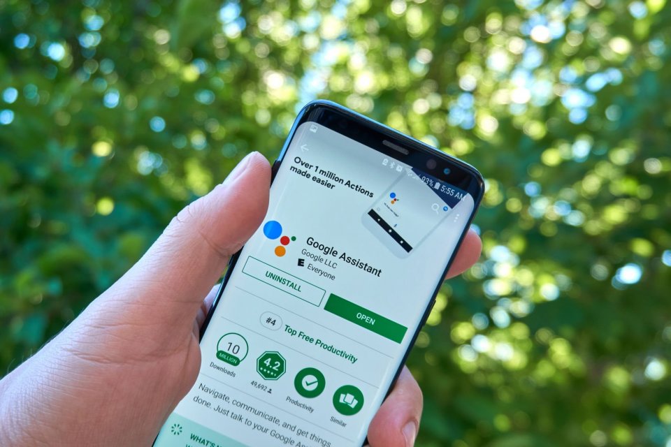 Ilustrasi, Google Assistant. Carrefour menggandeng Google merilis layanan belanja bahan makanan berbasis suara melalui Google Assistant untuk meningkatkan penjualan melalui e-commerce.