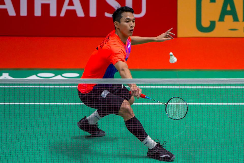 Indonesia menjuarai Thomas Cup 2020 usai mengalahkan Tiongkok 3-0. Jonatan Christie berhasil memastikan kemenangan Indonesia setelah mengalahkan Li Shi Feng.