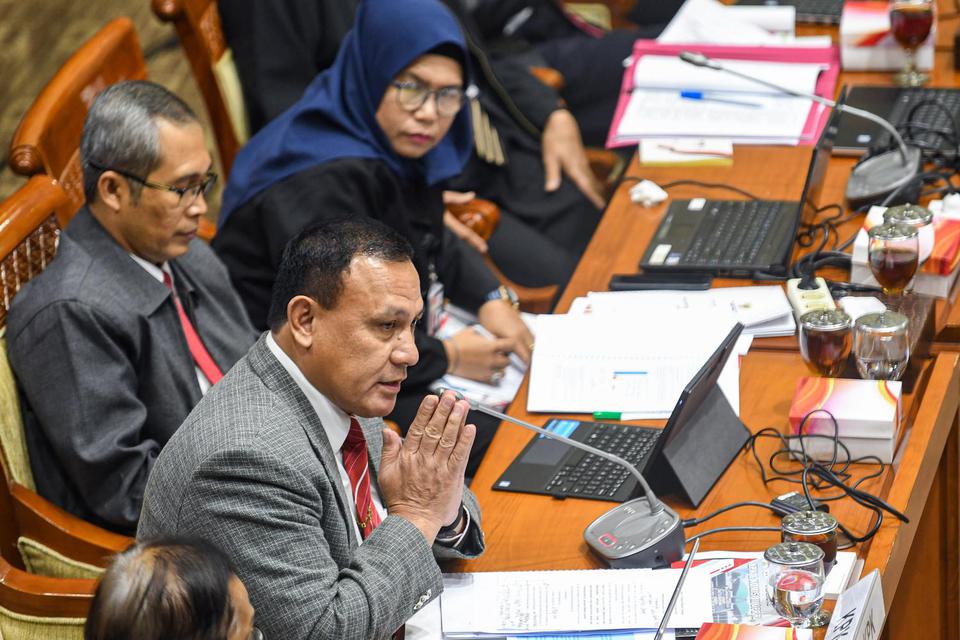 KPK Era Firli Setop Penyelidikan 36 Kasus, Mahfud Tak Mau Ikut Campur.