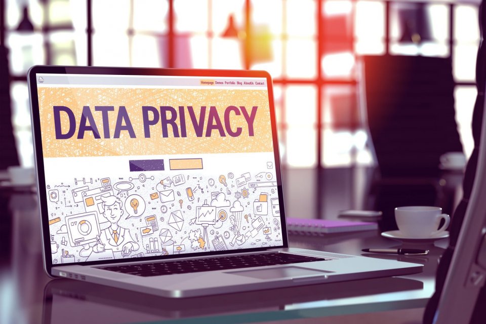 perlindungan data pribadi, poin-poin RUU Perlindungan Data Pribadi, denda penyalahgunaan data pribadi, jenis-jenis data pribadi, 