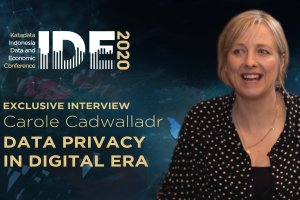 Wawancara Eksklufif Carole Cadwalladr