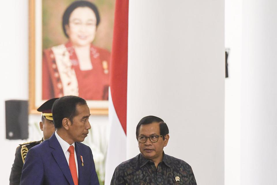 Jokowi Bertolak ke Bali Hari Rabu Pon, Reshuffle Bagaimana?