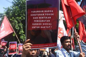 DEMO MAHASISWA TOLAK RUU OMNIBUS LAW