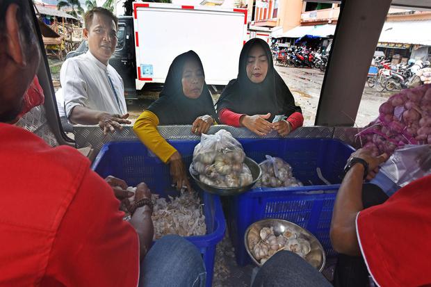 OPERASI PASAR BAWANG PUTIH OPERASI PASAR BAWANG PUTIH