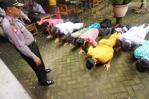 RAZIA PELAJAR BOLOS SEKOLAH