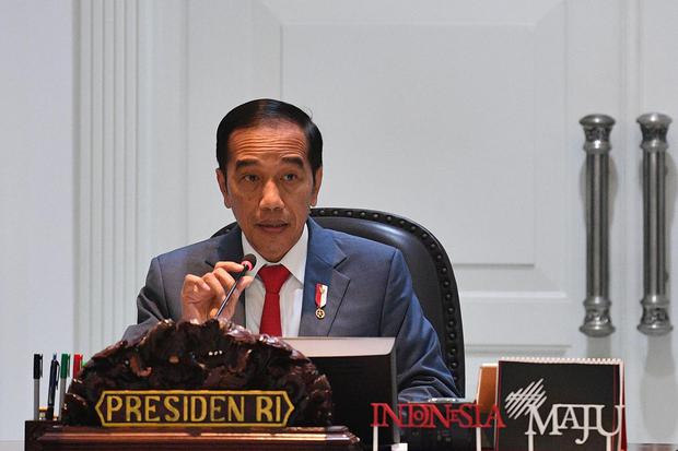 Ilustrasi, Presiden Republik Indonesia Joko Widodo (Jokowi). Pada Selasa (31/3), Jokowi menetapkan Pembatasan Sosial Berskala Besar (PSBB). Sementara, opsi darurat sipil belum akan digunakan, kecuali dalam keadaan abnormal.