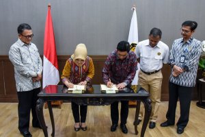 Penandatanganan kerja sama antara PT Pertamina (Persero) dan PT PLN (Persero) terkait penyediaan pasokan dan pembangunan infrastruktur Liquefied Natur