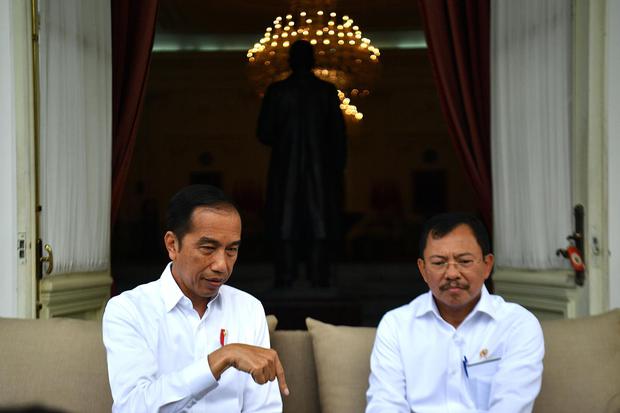 Hasil gambar untuk jokowi