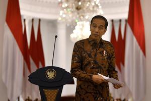 PRESIDEN SAMPAIKAN PERNYATAAN PERS