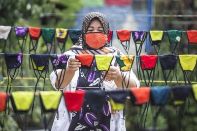 Produksi Masker Swadaya Masyarakat