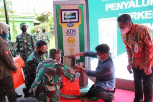 Mesin ATM Beras untuk Warga Terdampak Covid-19