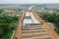 Tol Serang - Panimbang. Konstruksi tol sepanjang 83 kilometer ini dihentikan sementara akibat pandemi corona. 