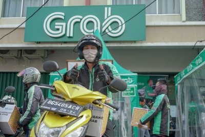 Grab Beri Mitra Pengemudi Pinjaman Bunga 0 Untuk Mulai Usaha Warung Startup Katadata Co Id<script async src=