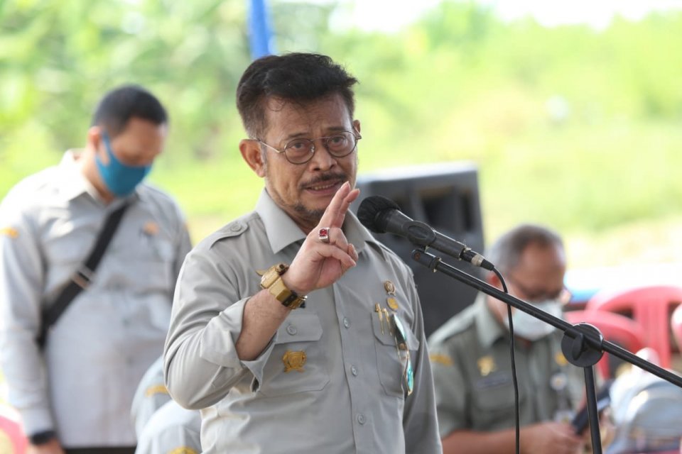 Menteri Pertanian Syahrul Yasin Limpo memperingati hari buruh 2020, (1/5) dengan meminta buruh tani produktif menjaga ketahanan pangan nasional. 