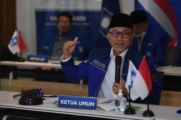 Ketua Umum Partai Amanat Nasional (PAN) Zulkifli Hasan memberikan pidato saat membuka Rakernas I PAN di Jakarta, Selasa (5/52020). Rakernas yang digelar secara daring akibat pandemi COVID-19 itu mengangkat tema bersatu untuk kemanusiaan dan kebersamaan me