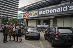 PENUTUPAN GERAI MCDONALS SARINAH