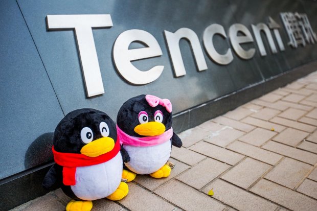 Penguin merupakan logo Tencent, perusahaan teknologi asal Tiongkok Tencent. 