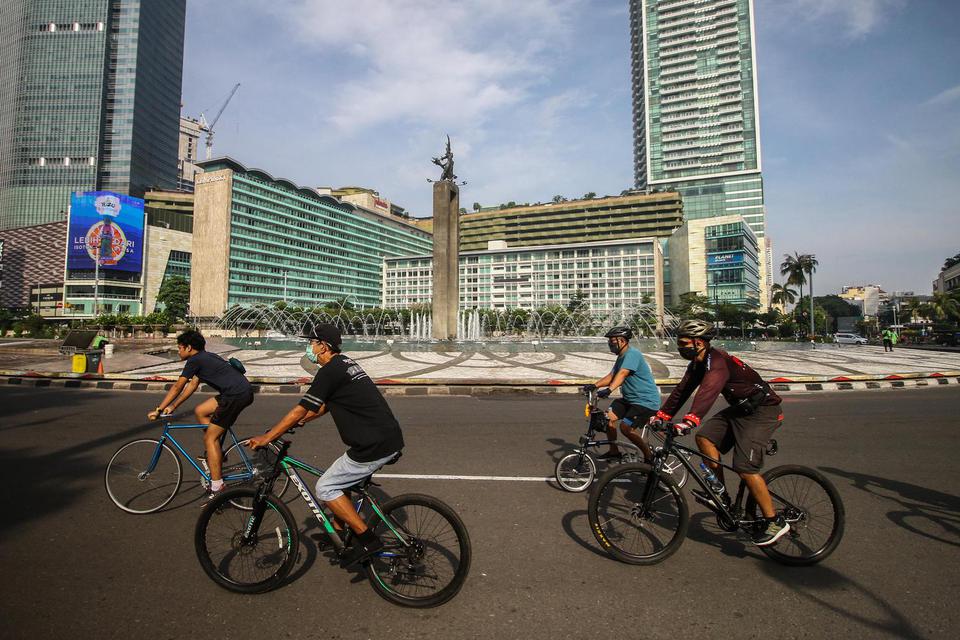 Ilustrasi, suasana car free day (CFD) di DKI Jakarta. Masuk era normal baru, Pemprov DKI Jakarta kembali menggelar CFD pada Minggu (21/6) dengan diiringi penerapan protokol kesehatan dan pemisahan lajur jalan.