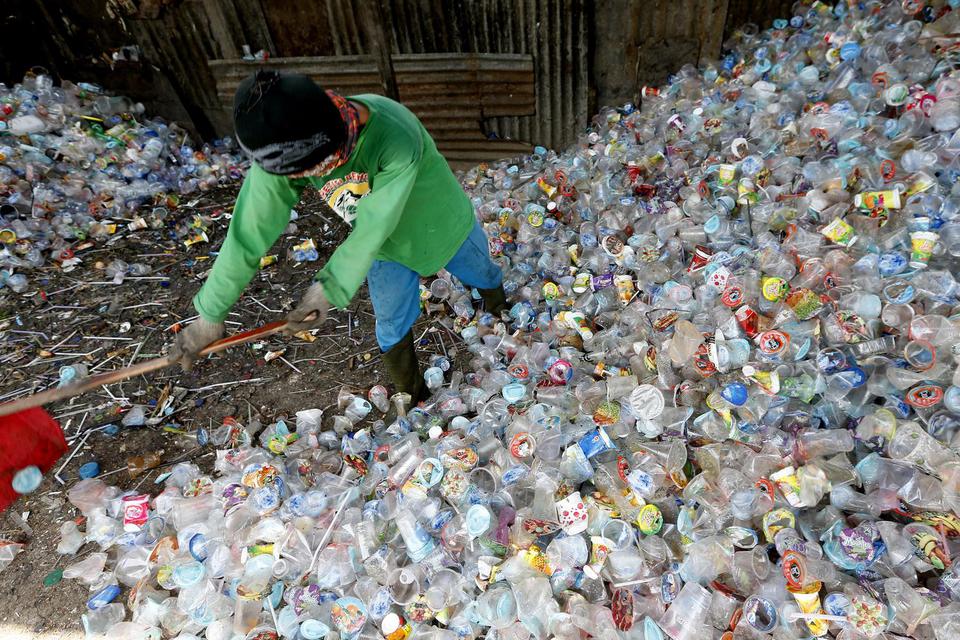 sampah plastik, lingkungan, coca cola, ekonomi sirkular
