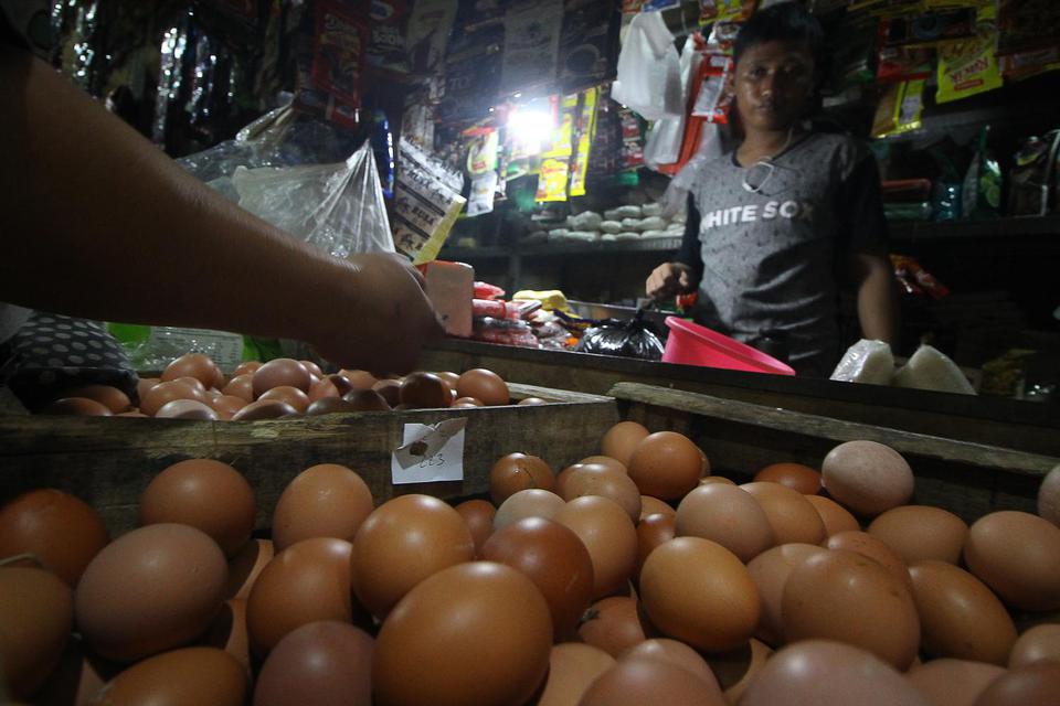 inflasi, inflasi juli, pandemi corona, bank indonesia harga telur ayam ras, emas perhiasan