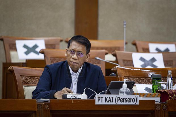 Direktur Utama PT KAI Didiek Hartantyo mengikuti Rapat Dengar Pendapat (RDP) dengan Komisi VI DPR di Kompleks Parlemen, Senayan, Jakarta, Rabu (8/7/2020). Rapat tersebut membahas pendalaman terkait BUMN penerima dana talangan Tahun Anggaran 2020.