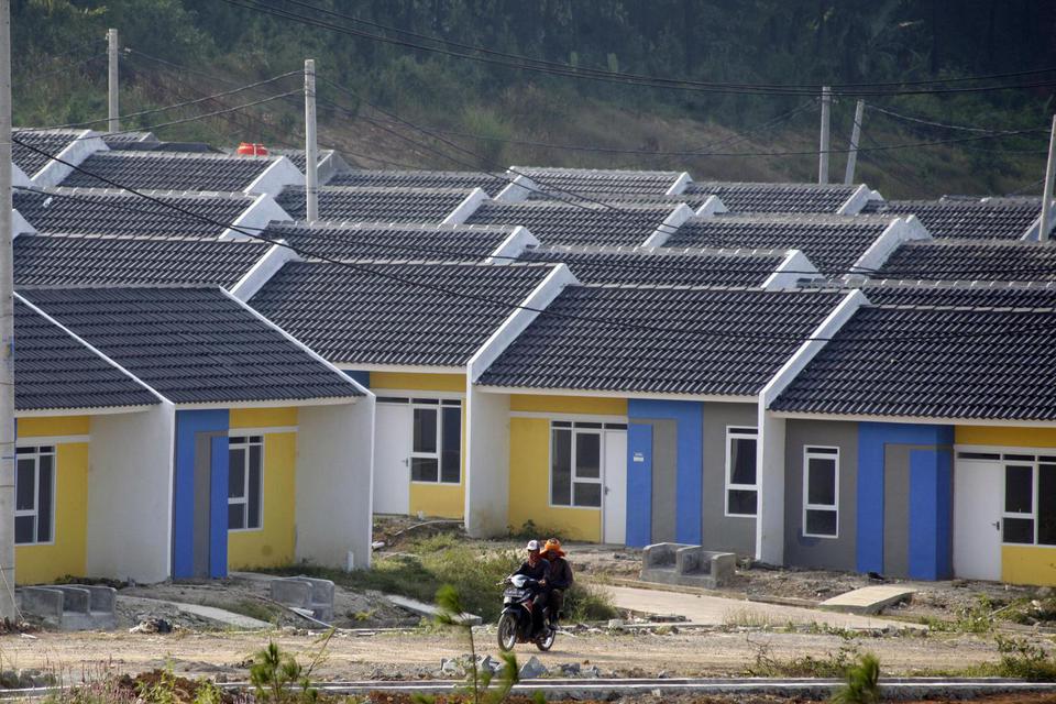 Kementerian Pekerjaan Umum dan Perumahan Rakyat (PUPR) telah meresmikan sebuah kompleks rumah ramah lingkungan bersubsidi di Kuningan, Jawa Barat.