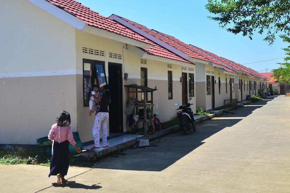 Model Rumah Instan Sederhana Sehat (RISHA) bantuan pemerintah untuk nelayan di Desa Kedungmalang, Jepara, Jawa Tengah, Senin (27/7/2020). 