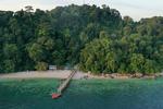 PULAU TERLUAR INDONESIA DI SELAT MALAKA