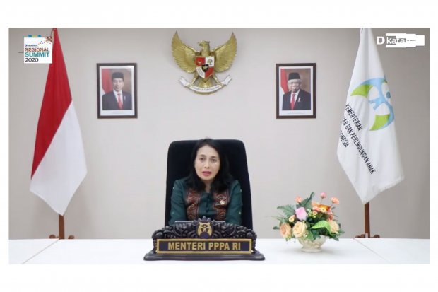 Menteri PPPA I Gusti Ayu Bintang Darmawati memeparkan materi dalam acara Katadata Regional Summit 2020, Selasa (3/11/2020)