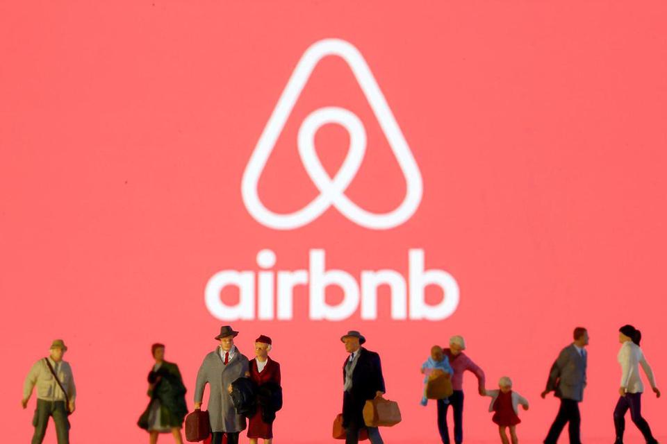 airbnb, travel blogger, influencer,