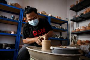 INDUSTRI KERAMIK RUMAHAN