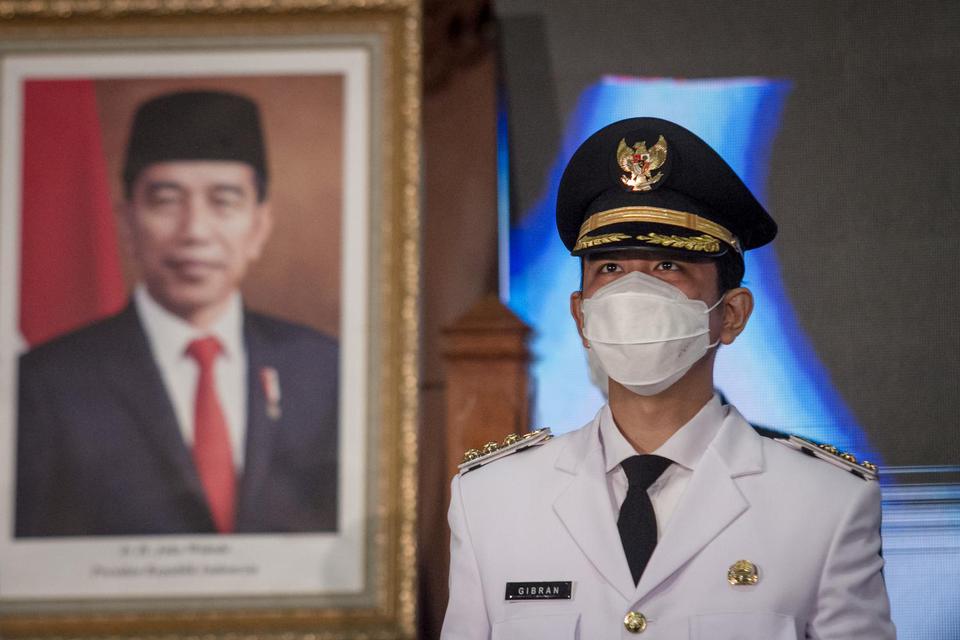 Jokowi, ijazah palsu, Gibran