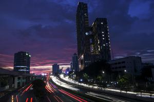 PREDIKSI PERTUMBUHAN EKONOMI INDONESIA TAHUN 2021