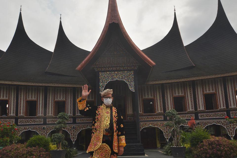 Nama Rumah Adat Sumatera Barat 
